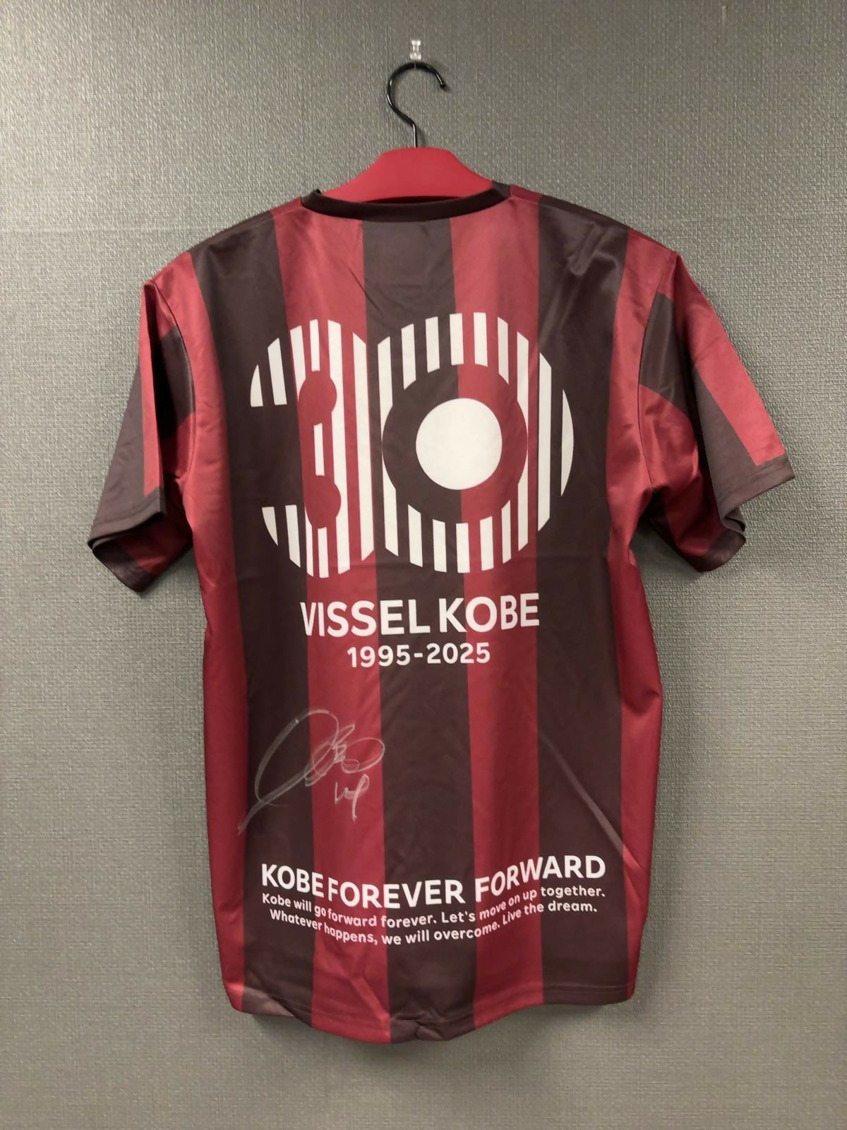 14汰木選手] クラブ創設30周年記念神戸Tシャツ (直筆サイン入り) – Fun