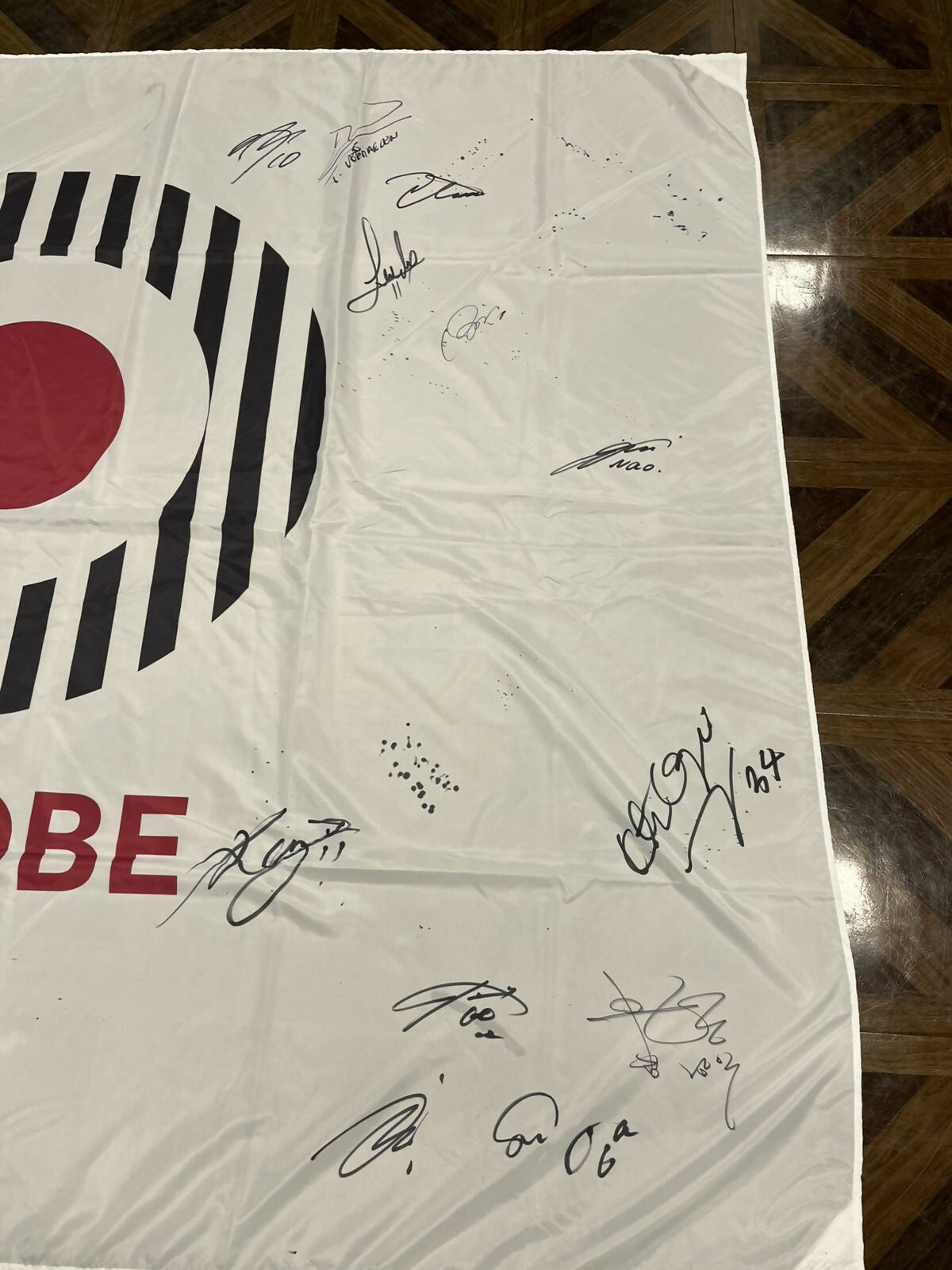 big flag3