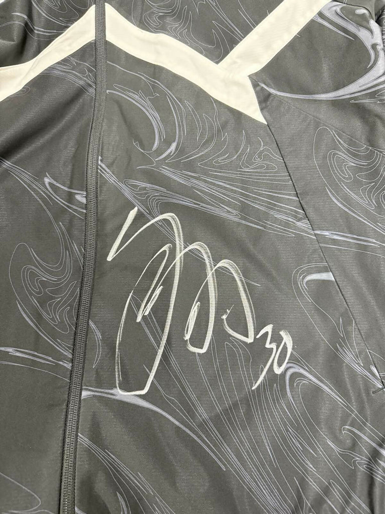 [#30山内選手]2023ピッチ入場時着用　ストレッチクロスグラフィックフーディージャケット(直筆サイン入り・実使用)