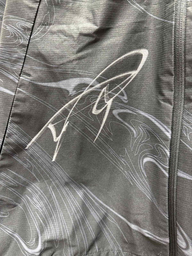 [#9宮代選手]2023ピッチ入場時着用　ストレッチクロスグラフィックフーディージャケット(直筆サイン入り・実使用)