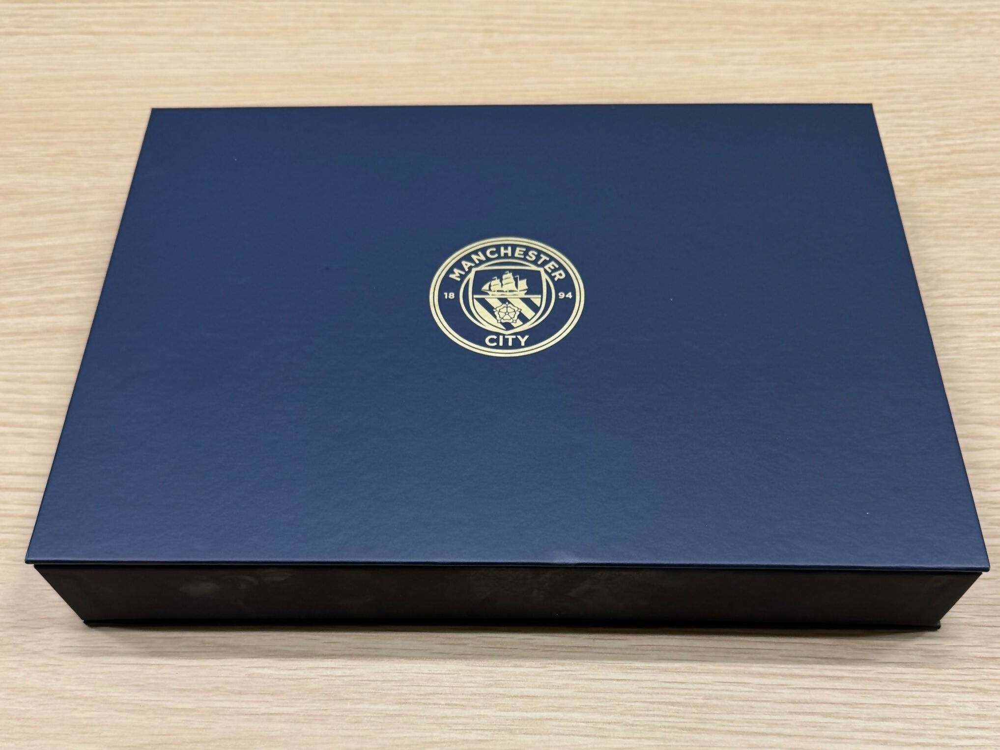 [#24 グヴァルディオル選手]2024-25シーズンユニフォーム (直筆サイン入り)